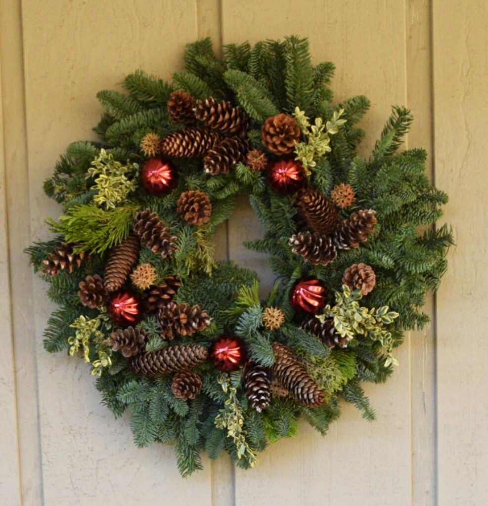 Holiday wreath